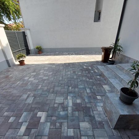 Premium Central Apartment Oradea Ngoại thất bức ảnh