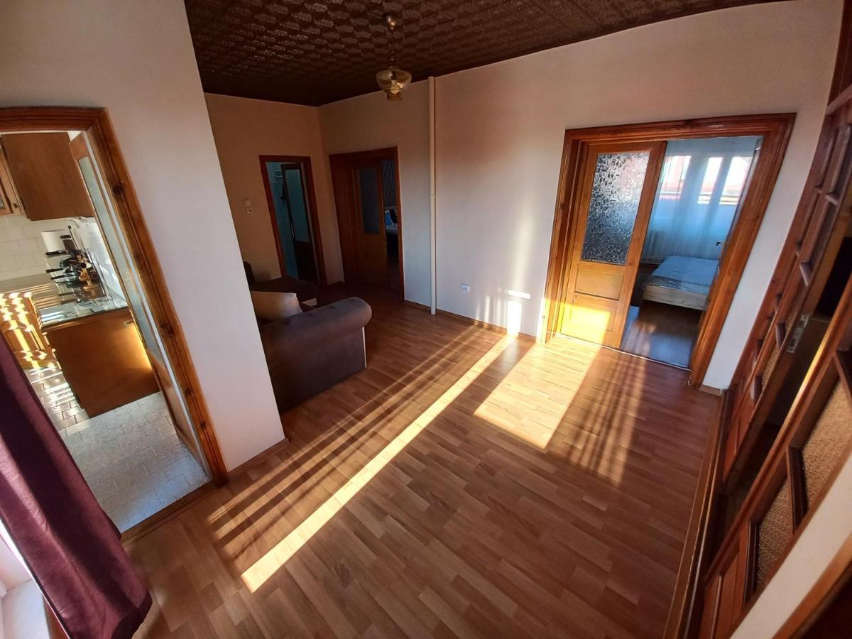 Premium Central Apartment Oradea Ngoại thất bức ảnh
