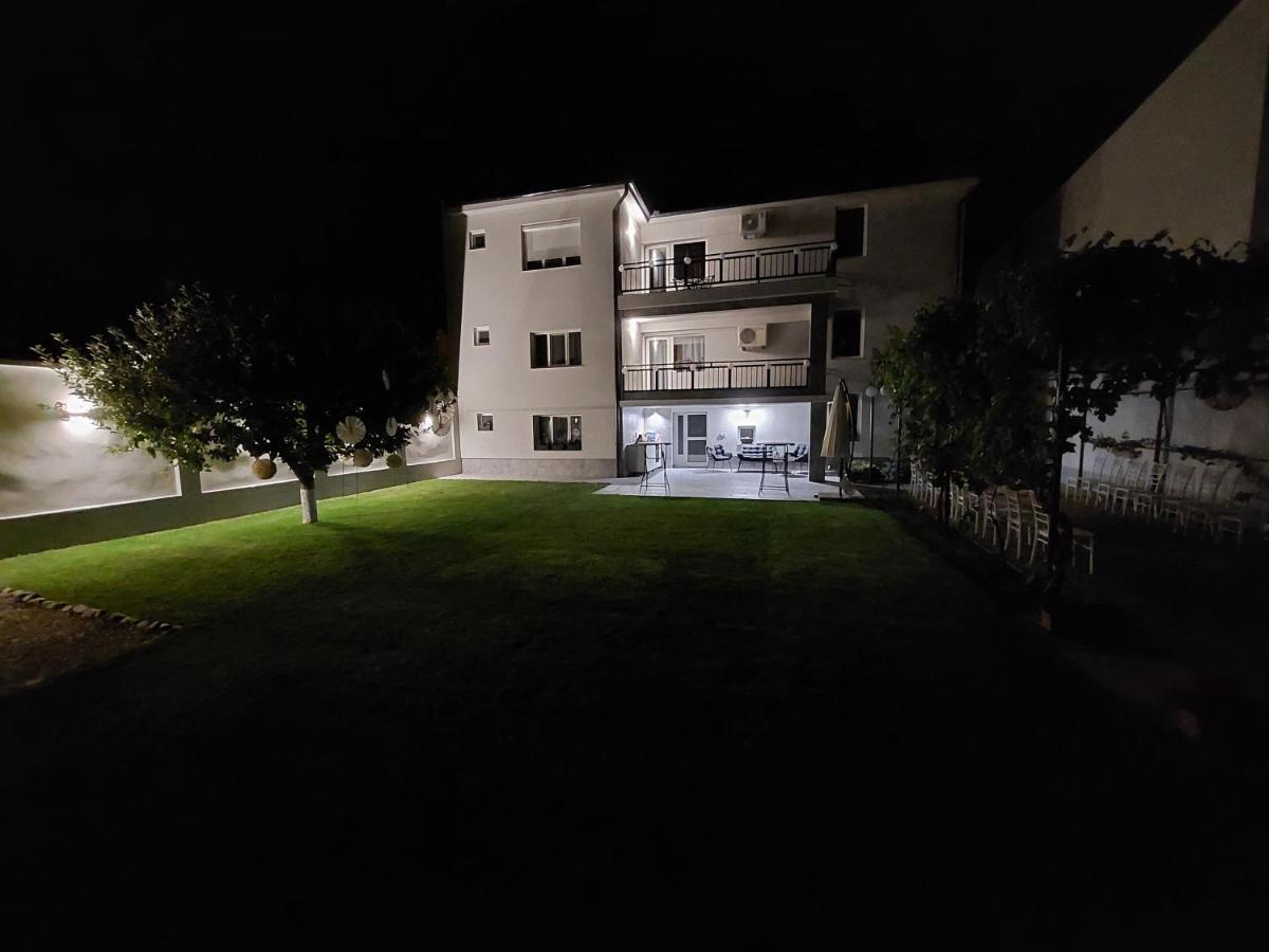 Premium Central Apartment Oradea Ngoại thất bức ảnh